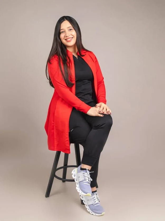 Retrato profesional de la Dra. Mercedes Guillén Matos